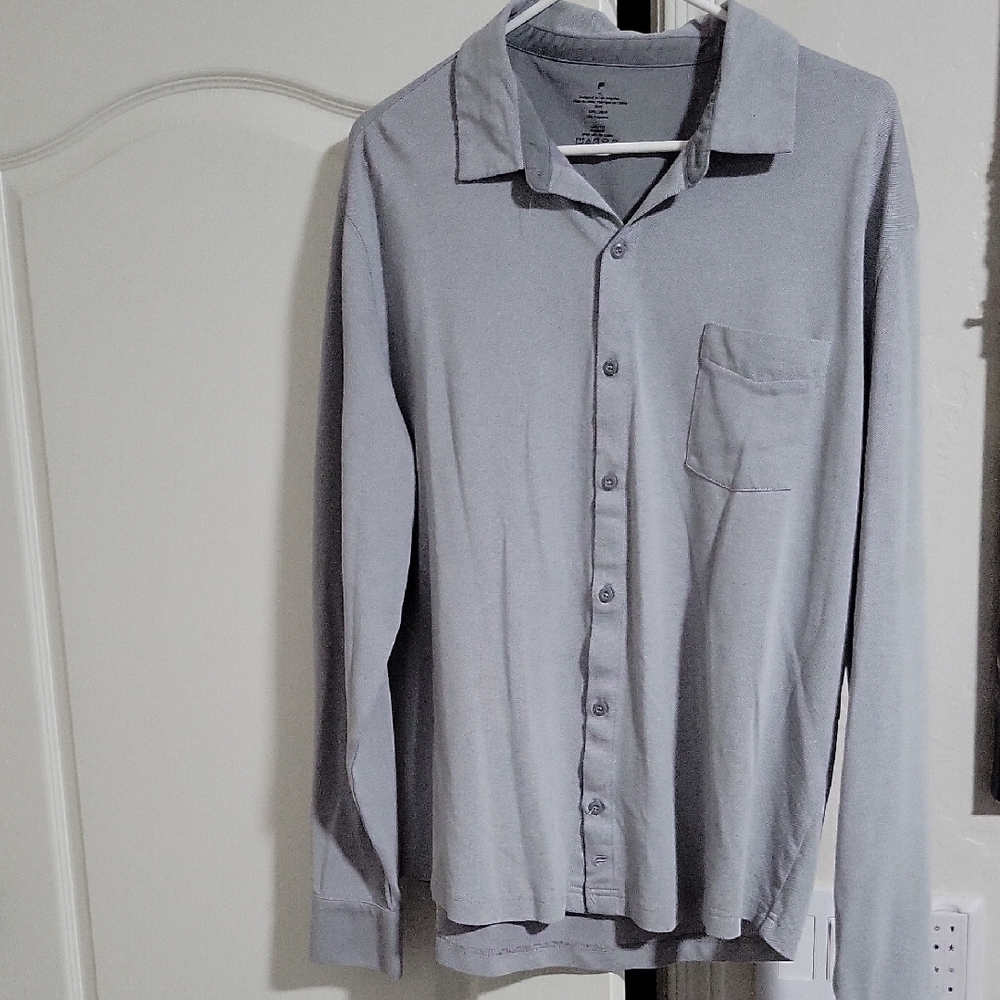 Fabletics The Dash Light Gray Long Sleeve Button-Down Shirt
